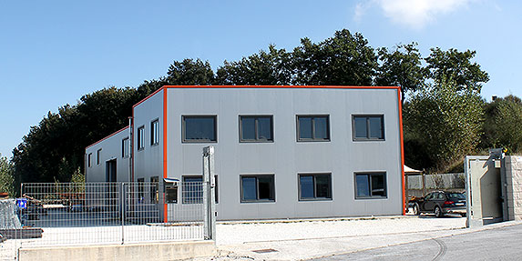 capannoni pannelli sandwich Adriatica Chiusure