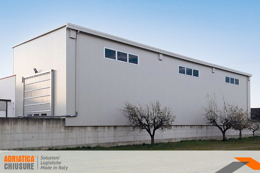 Capannone fisso pannellato sandwich Adriatica Chiusure